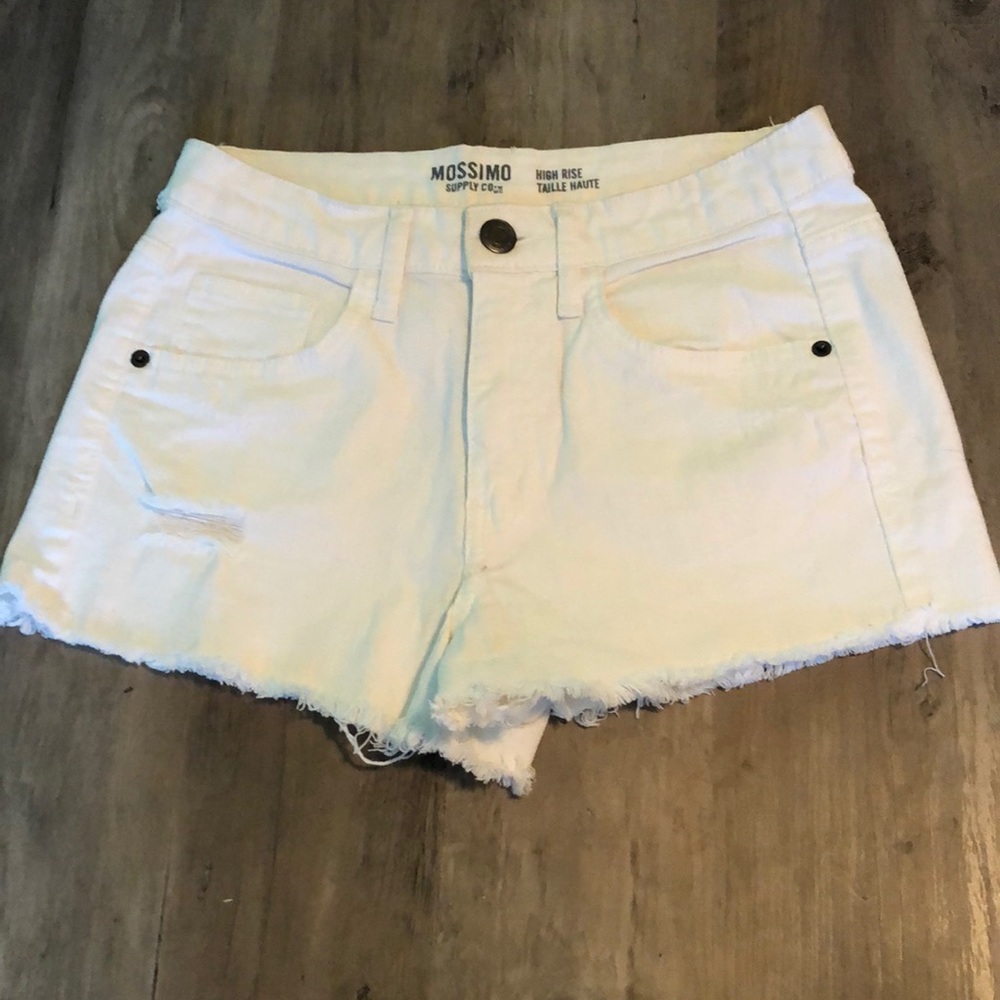 White Mossimo High Rise Shorts. Size 5!